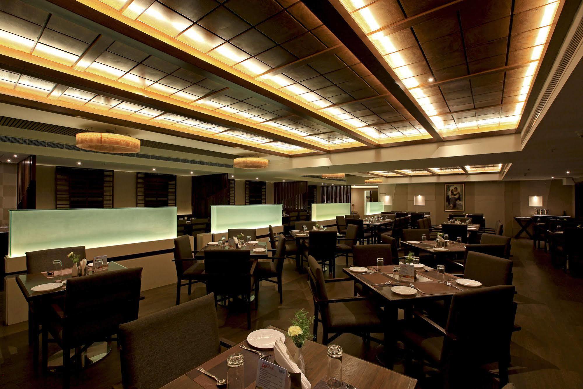 Goutham Grand Hotel - Tenali Виджаявада Экстерьер фото